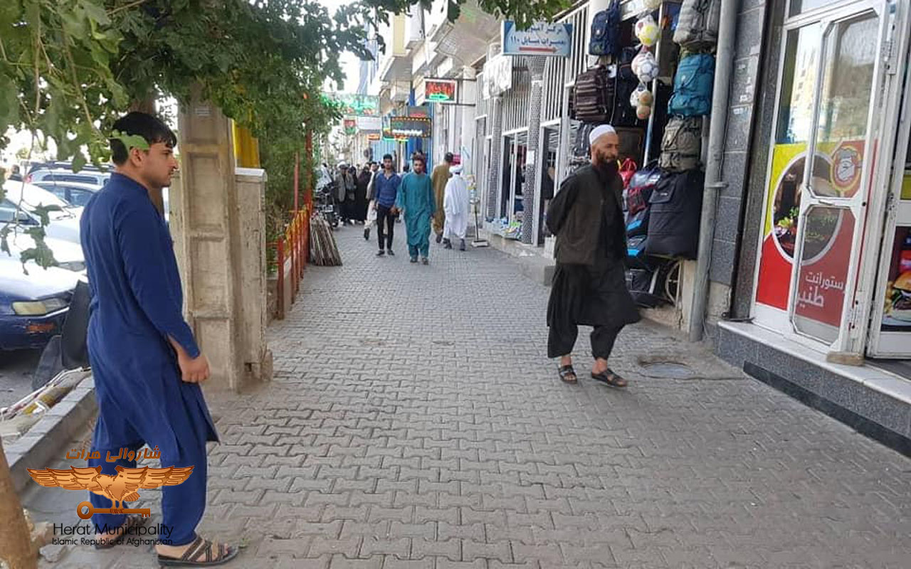 Herat Urban Planning and Development Commission started the process of cleaning the roadblocks on the provincial road