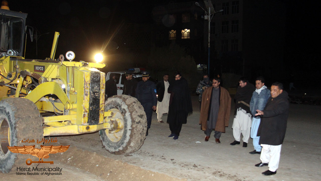 روند شبانه جمع‌آوری سدمعابر و چرخداران بی‌نظم در سطح شهر آغاز شد