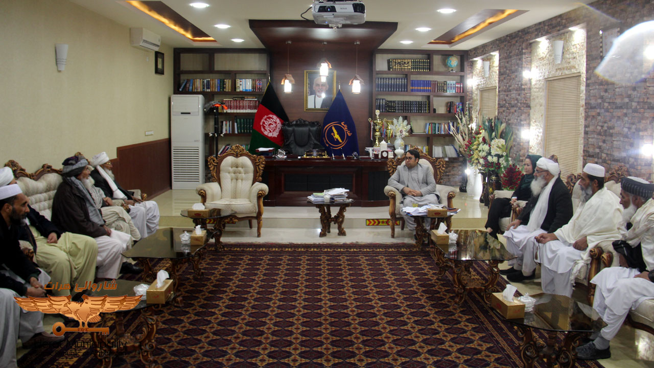 Elders and residents of the Eighth District reported their problems to the mayor of Herat