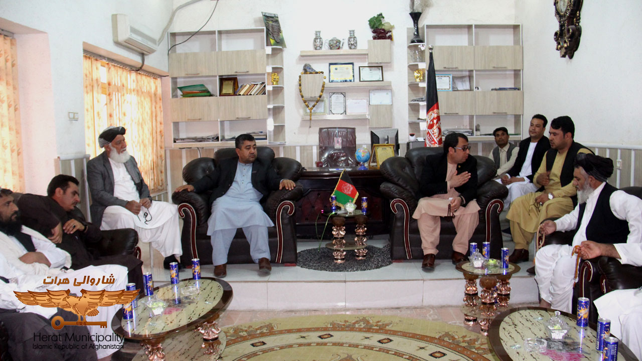 Herat mayor and guild officials stress prevention of hoarding