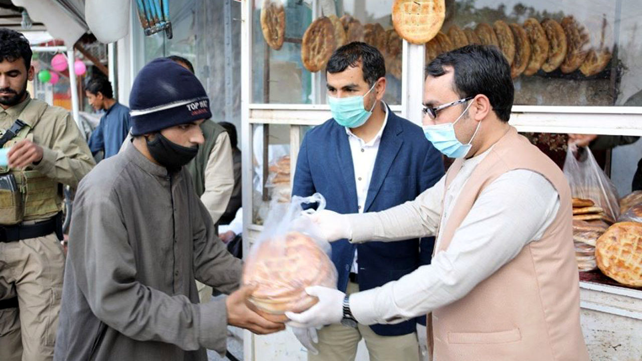 The process of distributing bread to the needy began in Herat