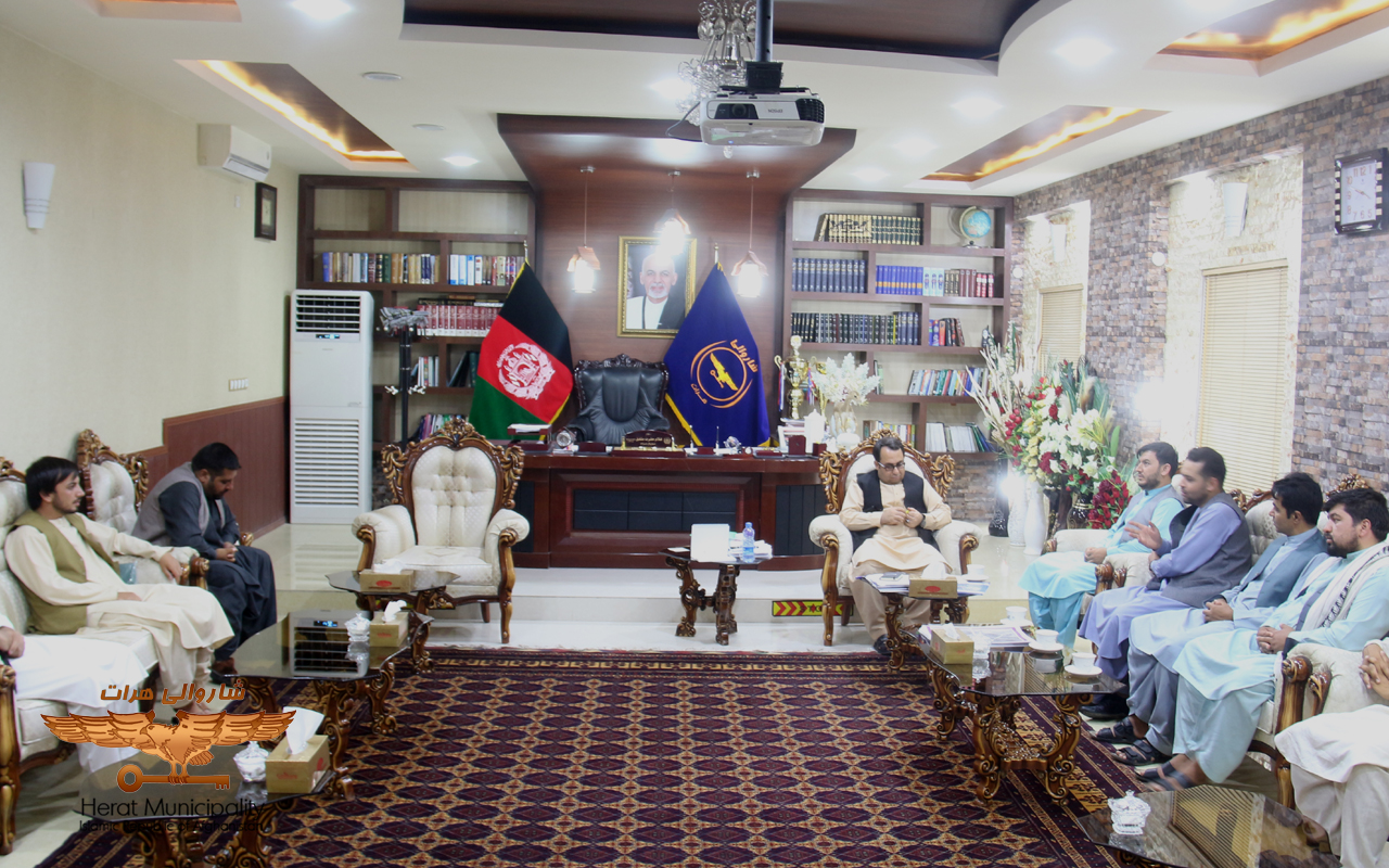 Mashal members of the social organization talk to the mayor of Herat about urban problems