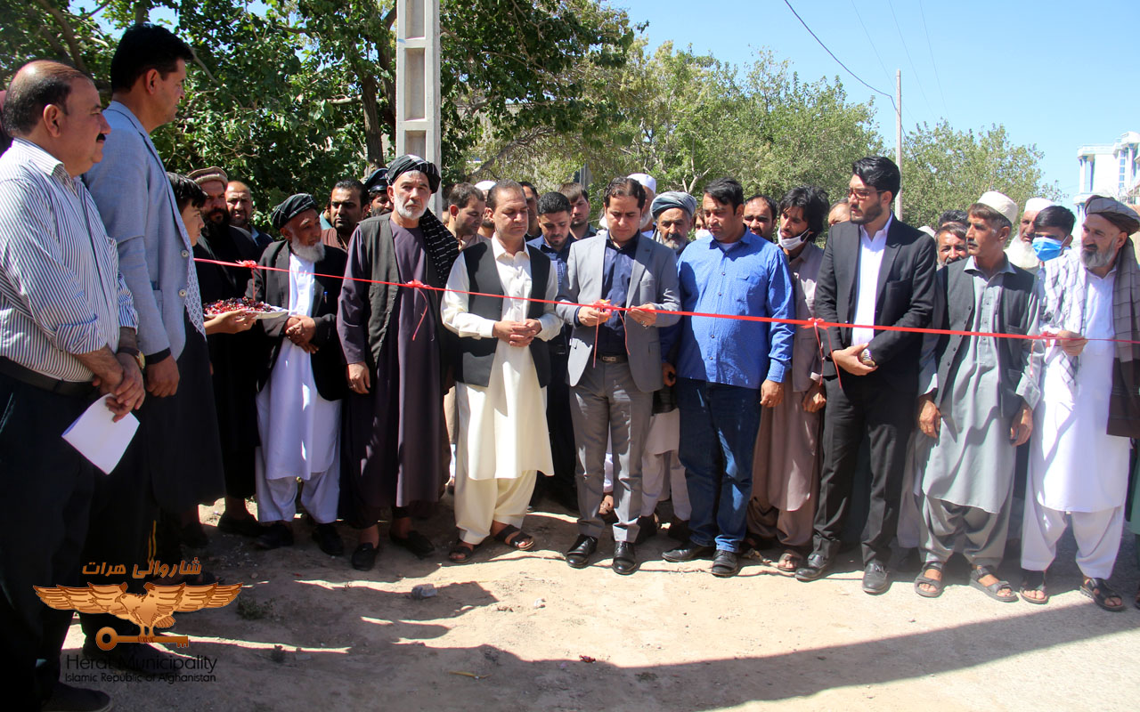 افتتاح پروژه اعمار دیوار استنادی در ناحیه نهم شهر از برنامۀ گذر برتر