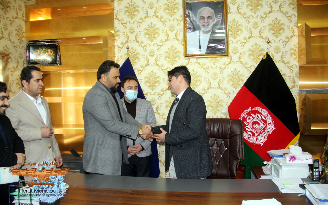 Introducing the new head of urban governance of Herat Municipality to his colleagues