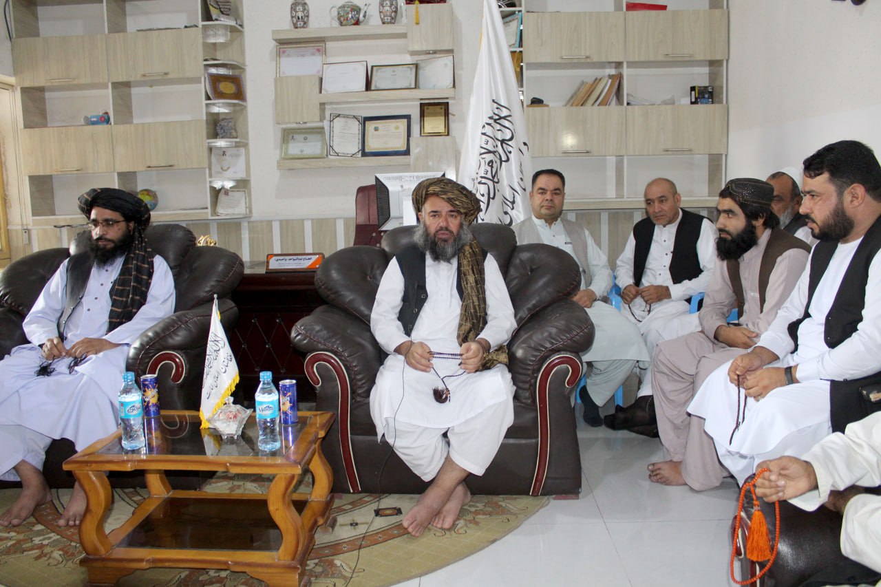 شاروال هرات و هیئت همراه‌شان با رئیس و اعضای اتحادیهٔ علافان دیدار نمودند.