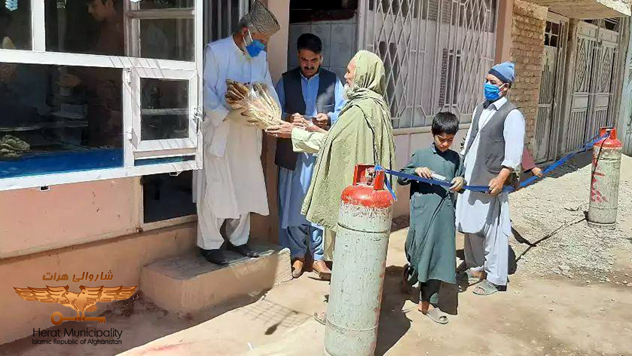 514 news outlets across the city distributed bread to more than 61,000 deserving families