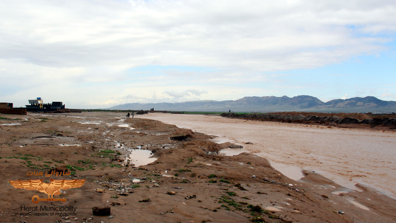 Herat Mayor's visit to the affected areas of Seyedabad, located in the 13th district of Herat