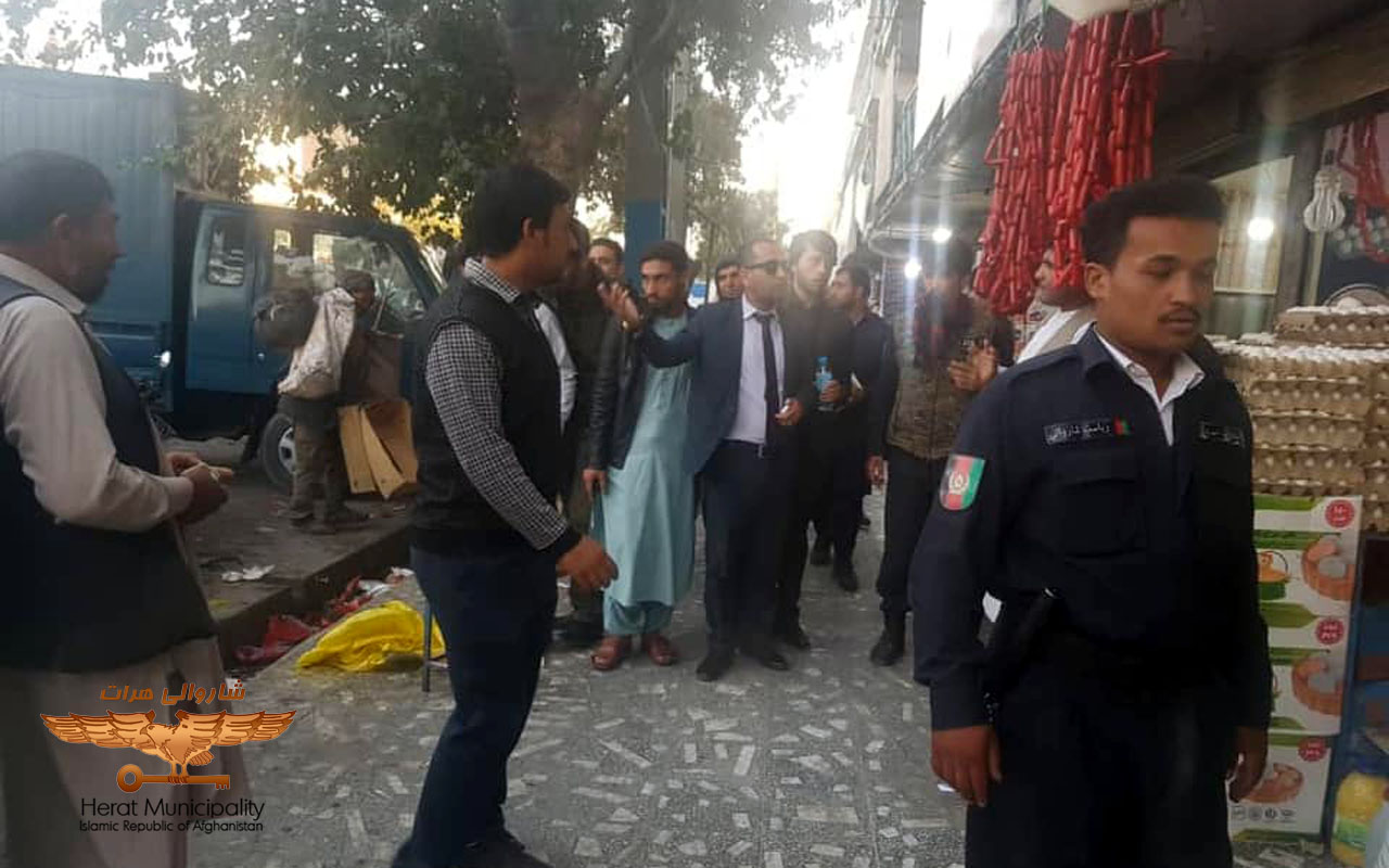 The process of clearing the roadblocks of Mehri Heravi, Eidgah and Behzad high schools by the Urban Order Commission